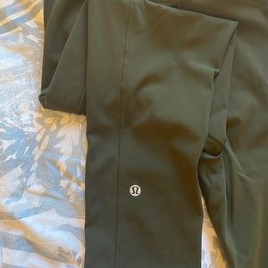 Lululemon size 6 Cropped Legging- Olive Green